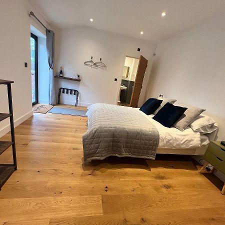 Lavender Retreat Bed & Breakfast Wrexham Exterior photo
