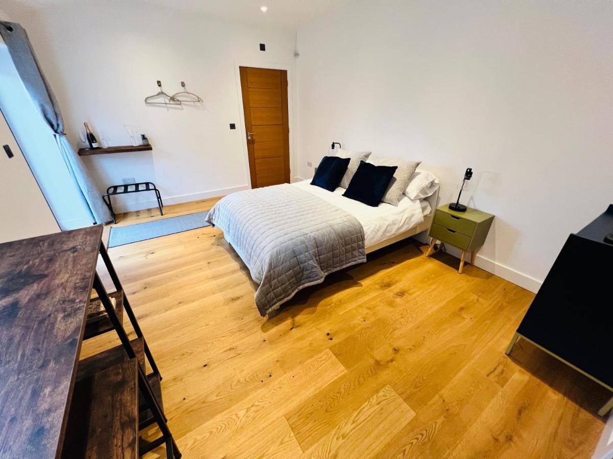 Lavender Retreat Bed & Breakfast Wrexham Exterior photo